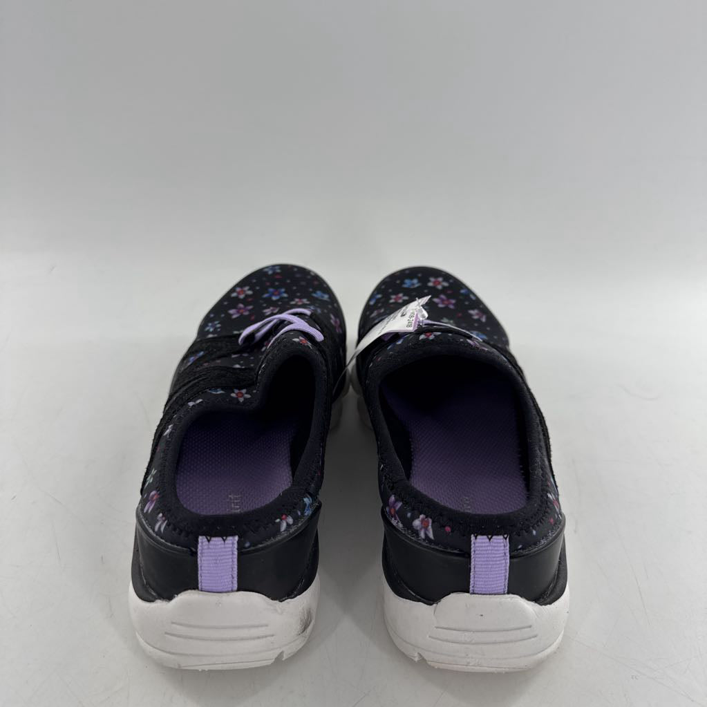 5.5 flo print slip on sneaker