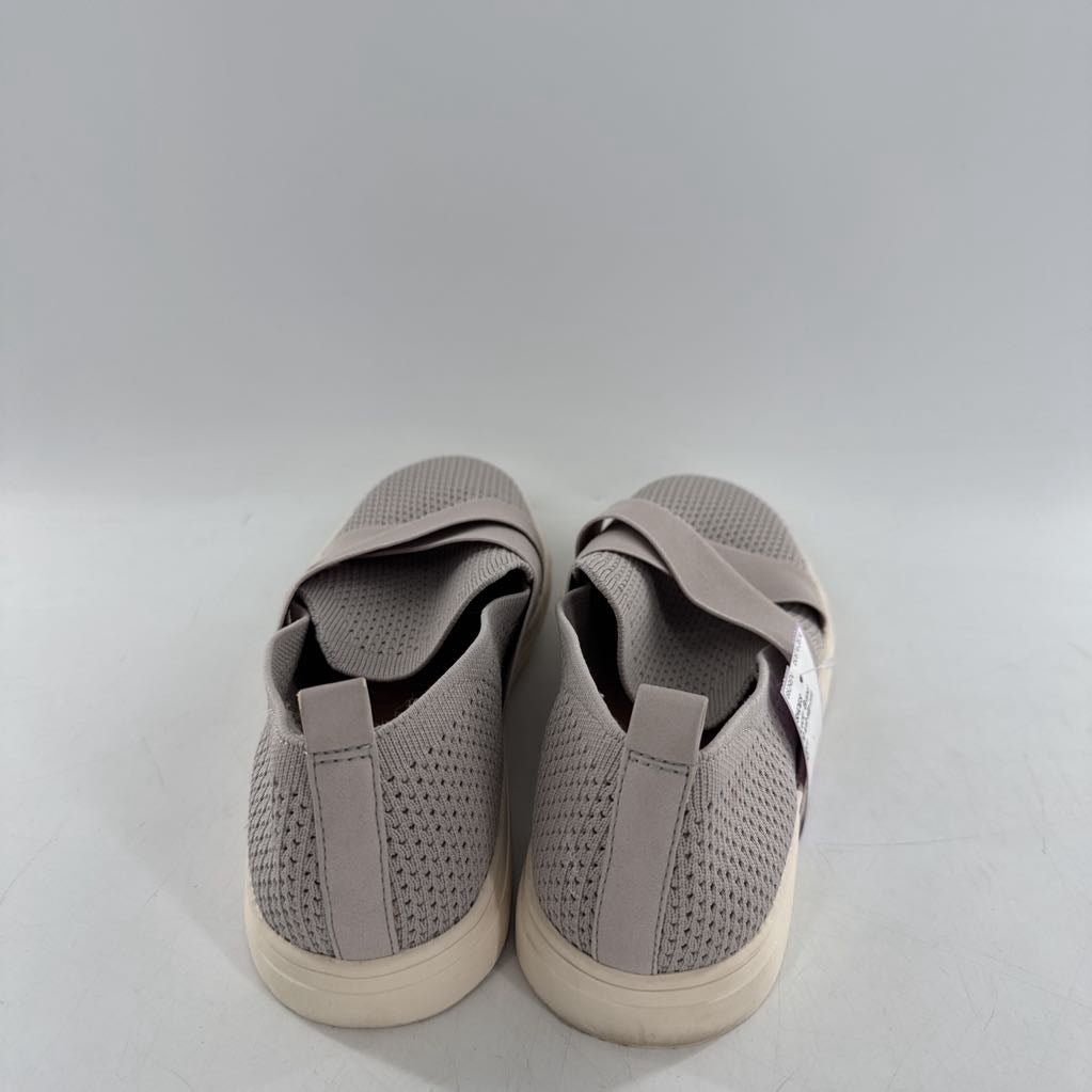 10 knit-slip-ons
