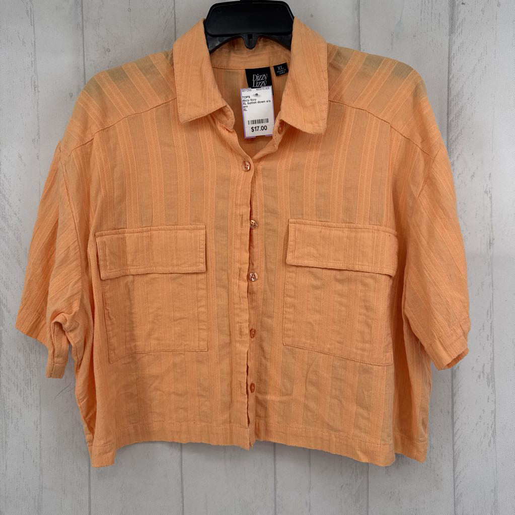 XL button down s/s top
