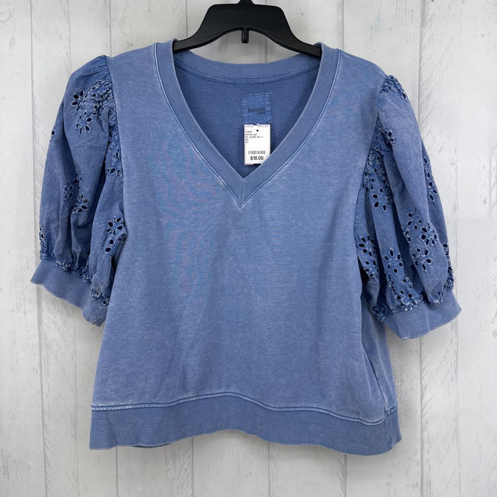 XL eyelet slv v-neck top
