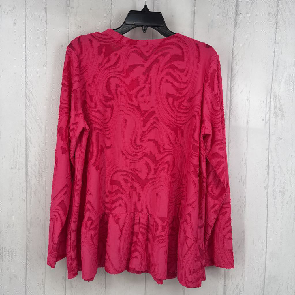 L tesxtured ruffle hem button cardigan