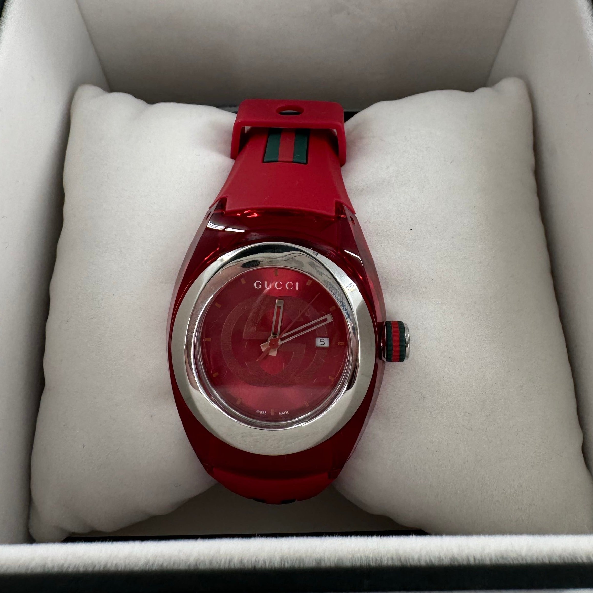 Gucci red Sync watch