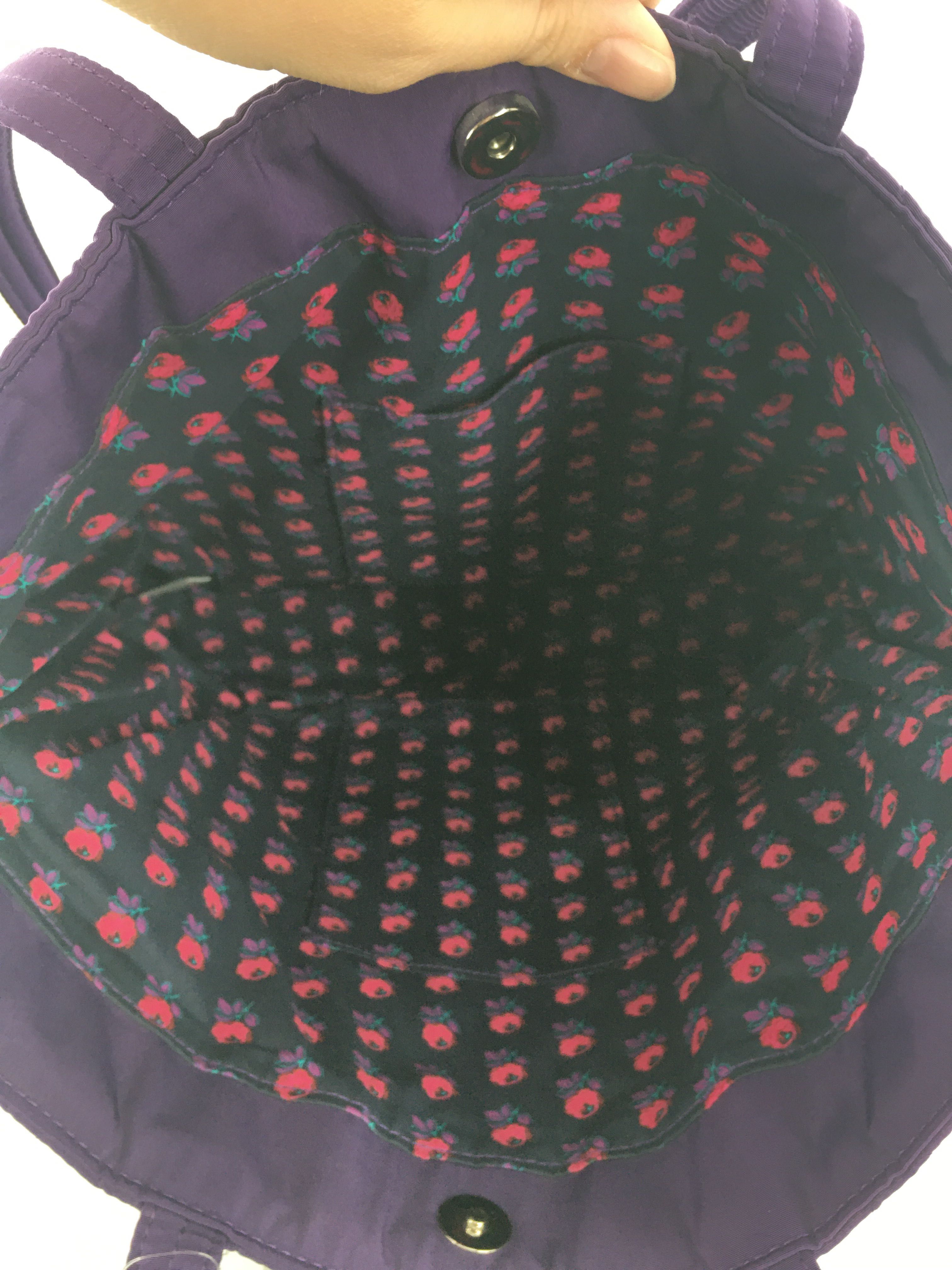 R79 quilted magnetic closure tote