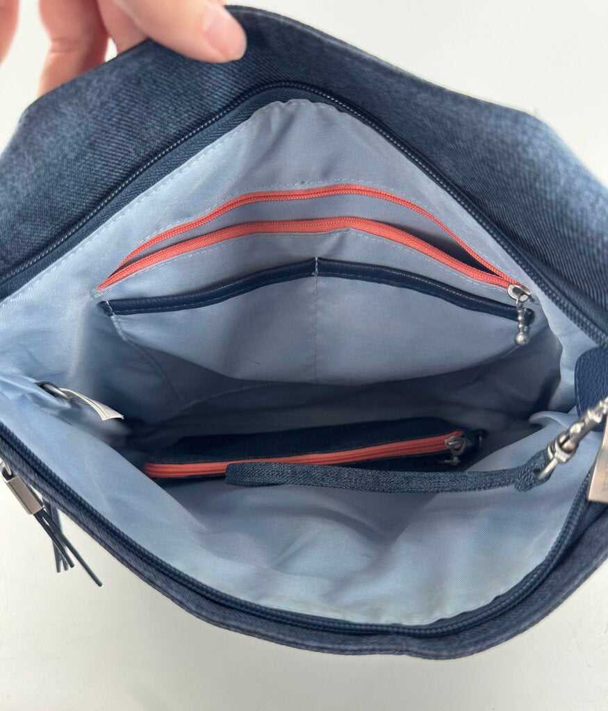 2pc crossbody w/ zip pockets & pouch