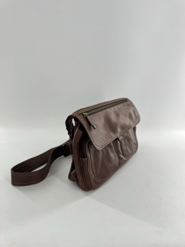 vintage dual front pockets crossbody