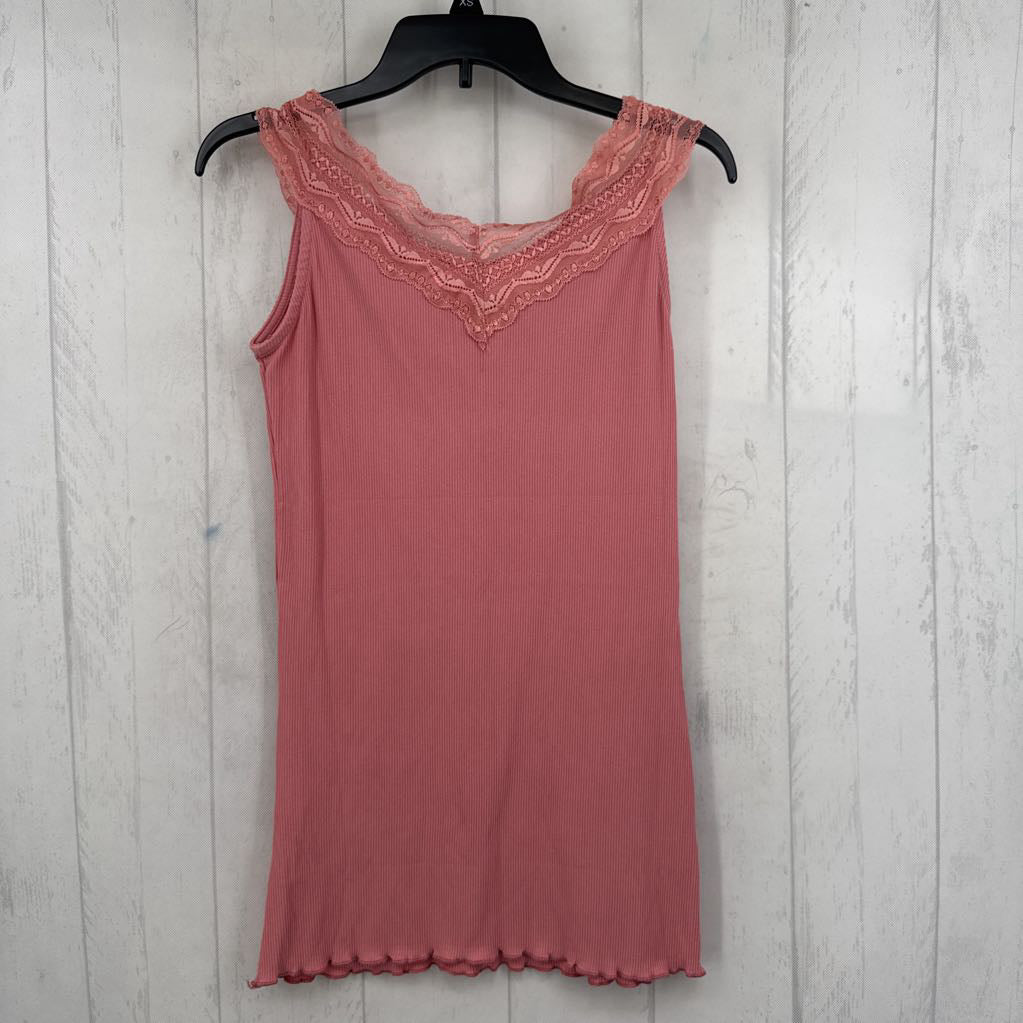 M lace trim tank