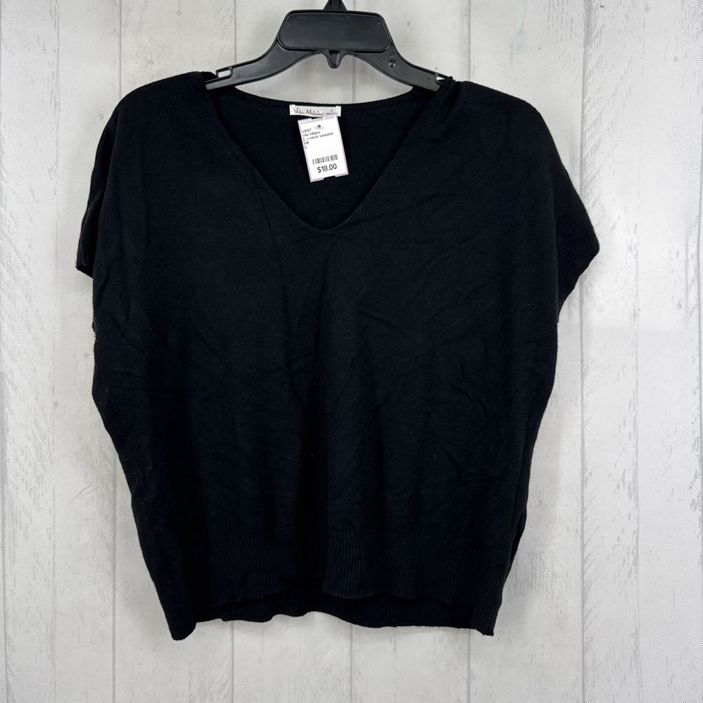 L v-neck sweater vest