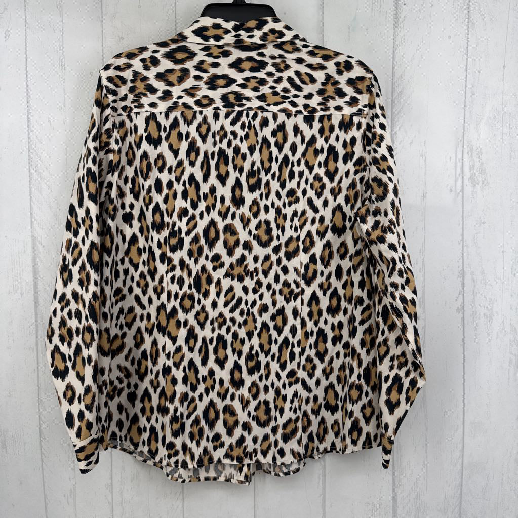 XL animal print button down l/s top