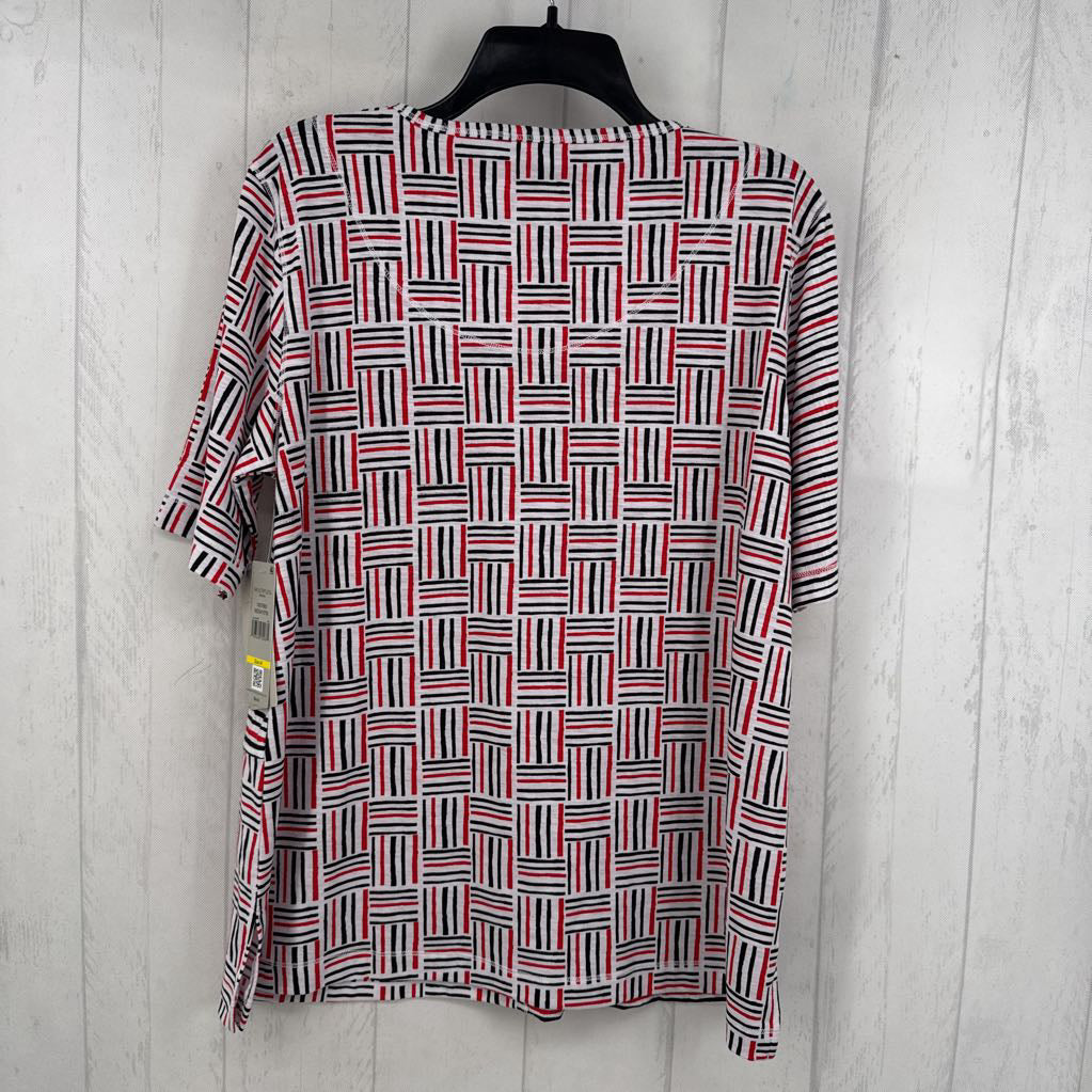 R54 M geometric print button detail s/s top