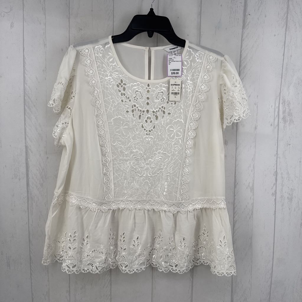 XL crochet lace s/s top