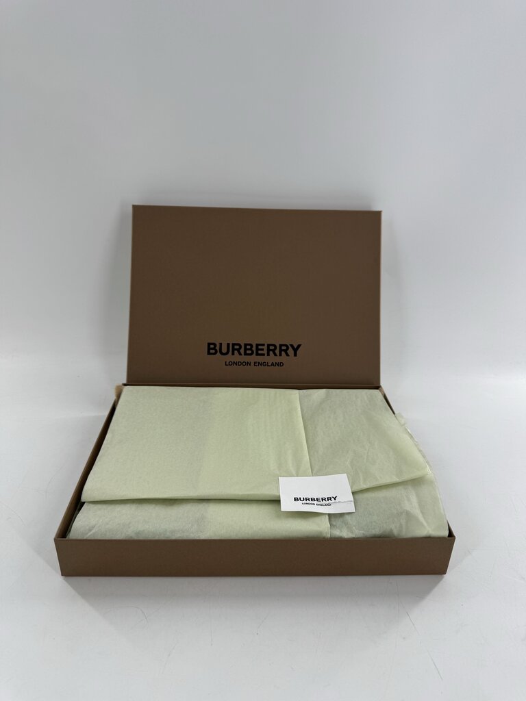 R390 giant check cashmere scarf w/ box