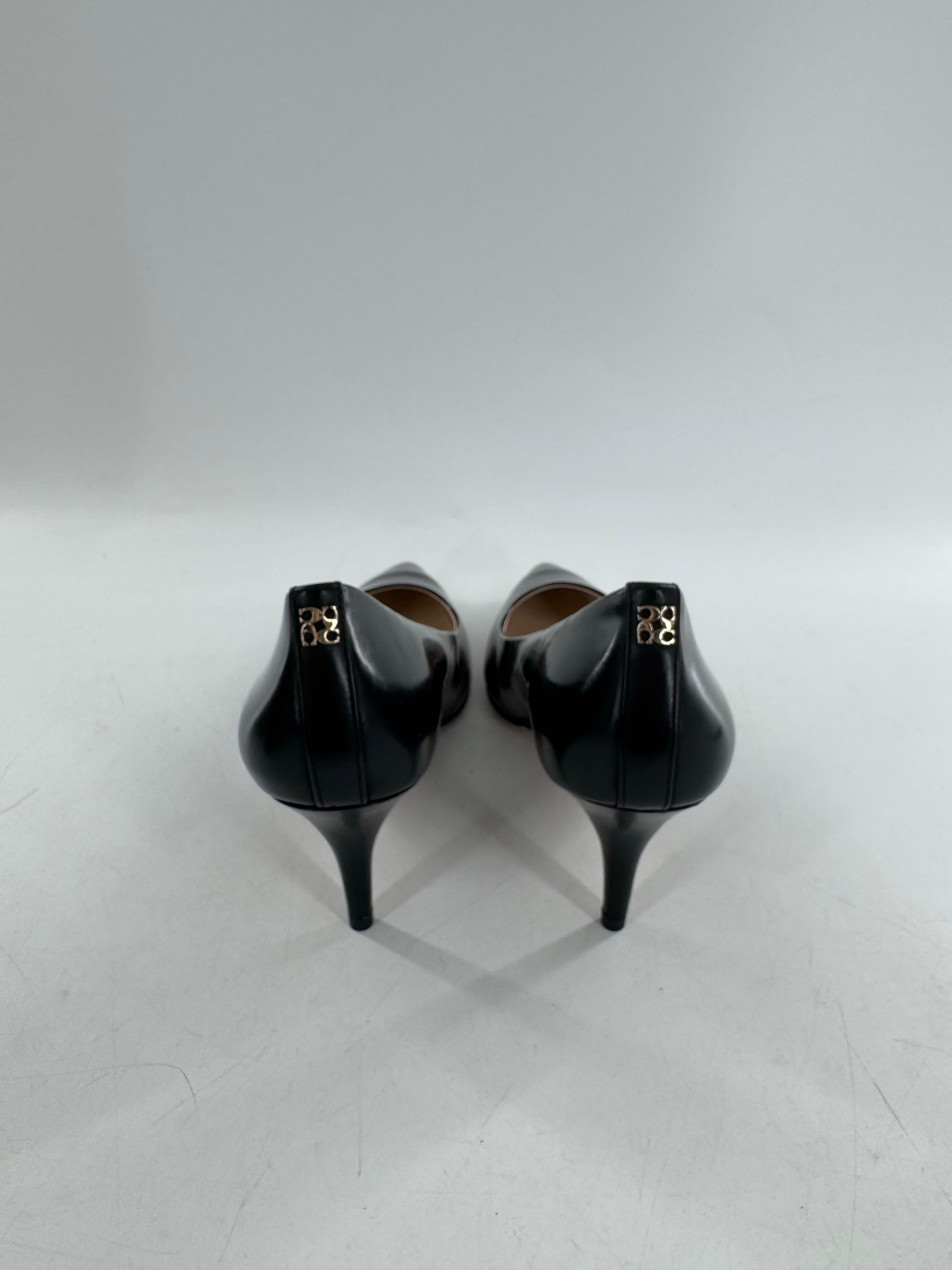 10 pointy toe kitten heel pumps
