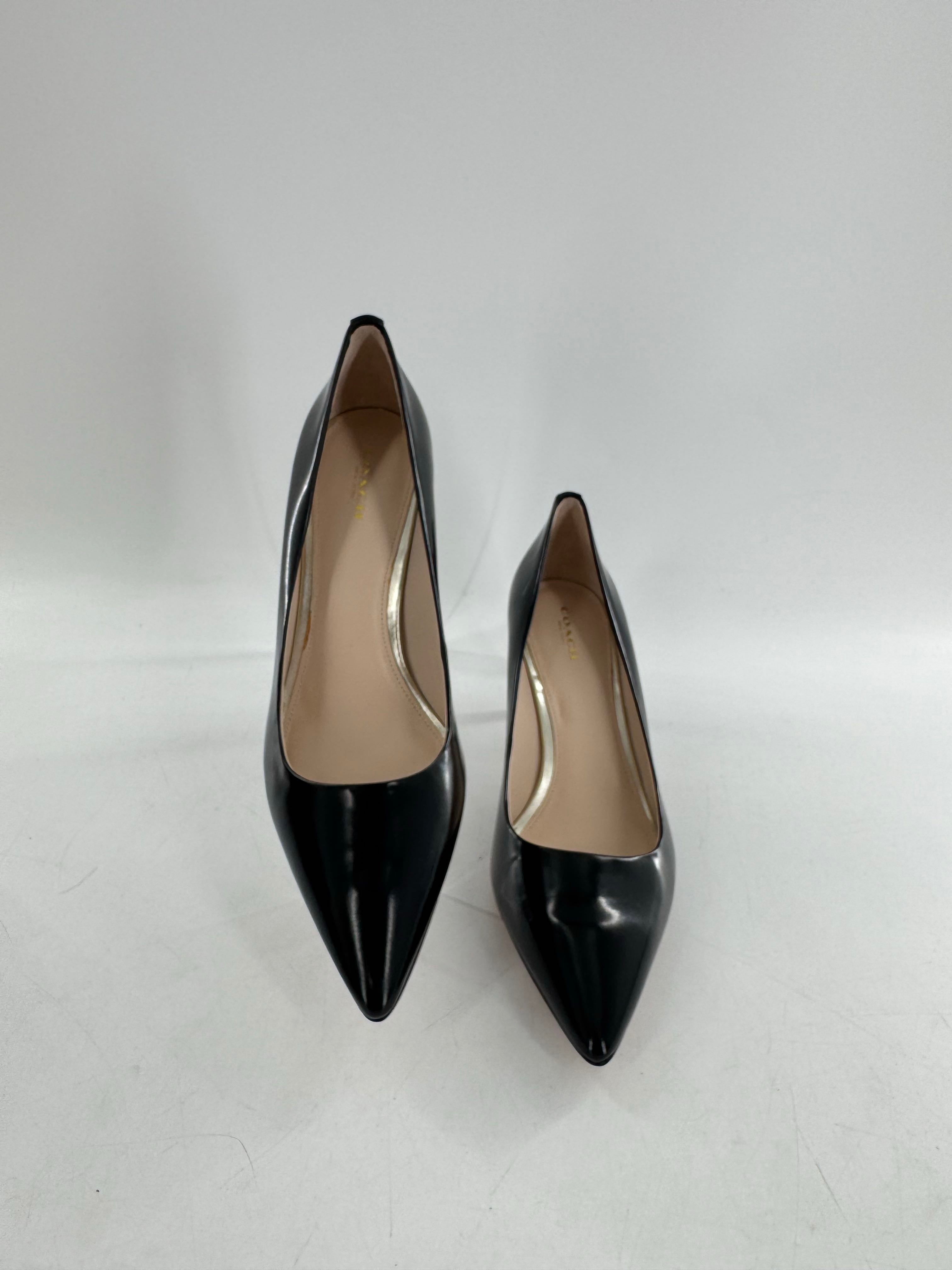 10 pointy toe kitten heel pumps