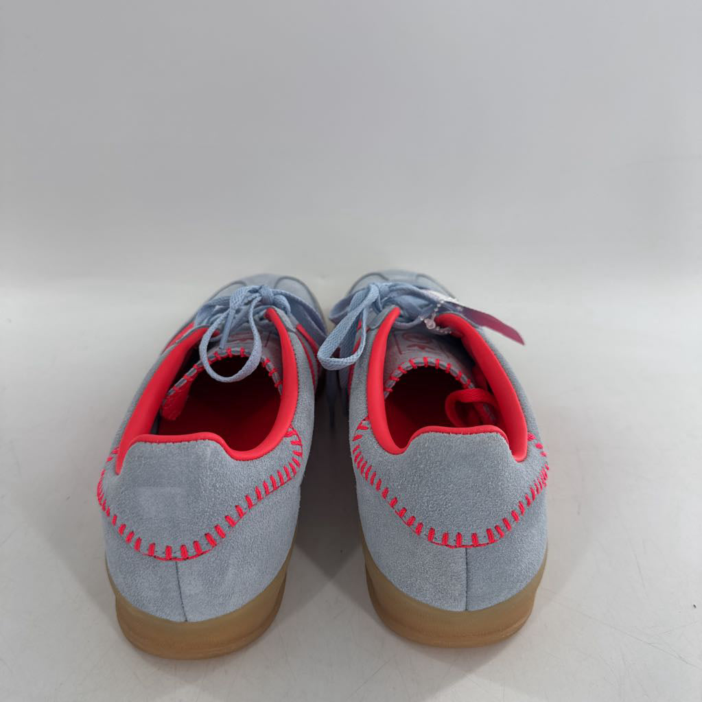 8.5 lace up sneakers