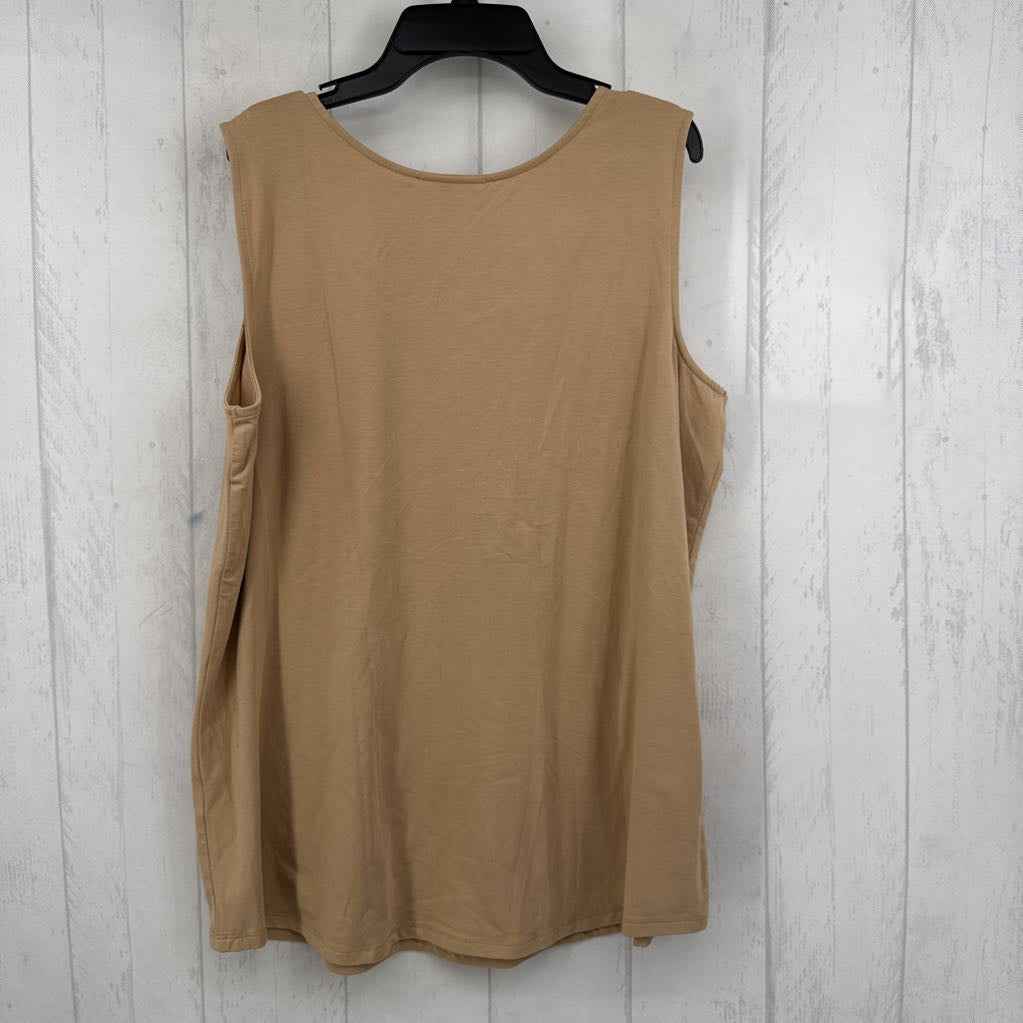 L scoop neck tank