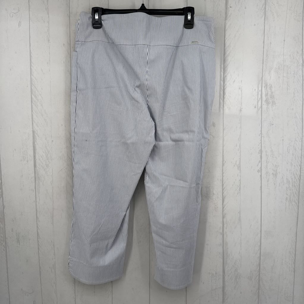 14 striped pull-on capri
