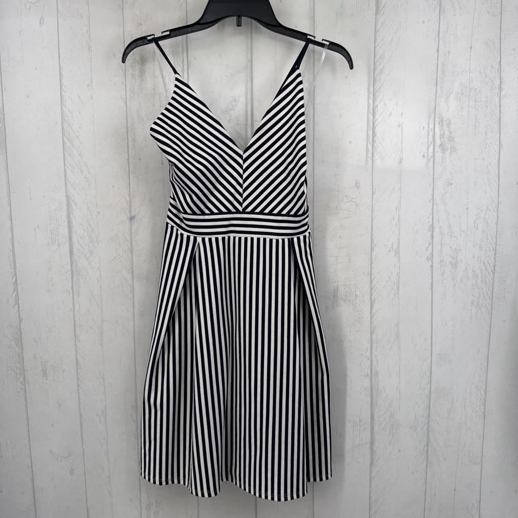 L striped slvls dress
