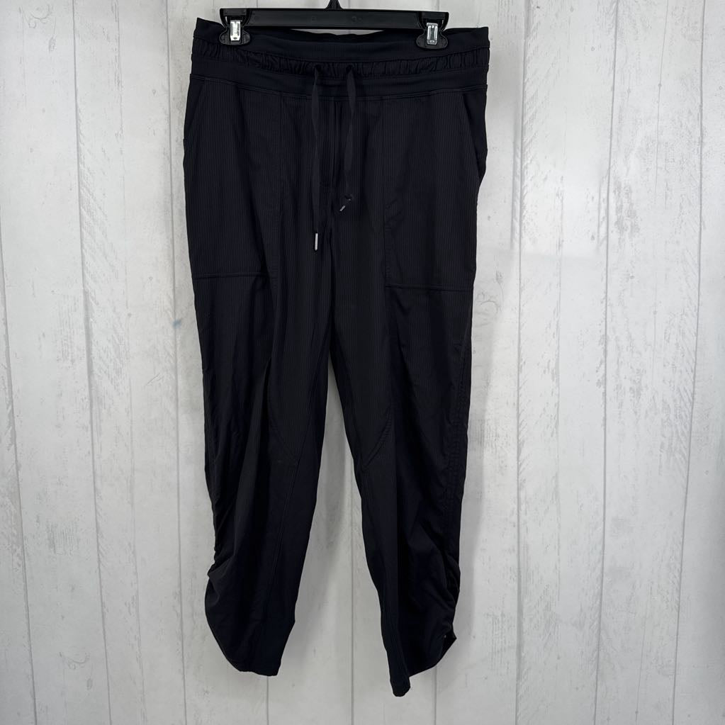 8 pull-on capris