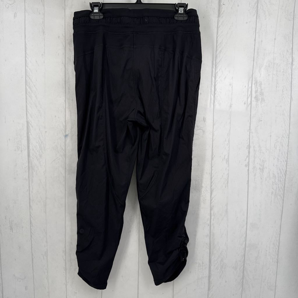 8 pull-on capris
