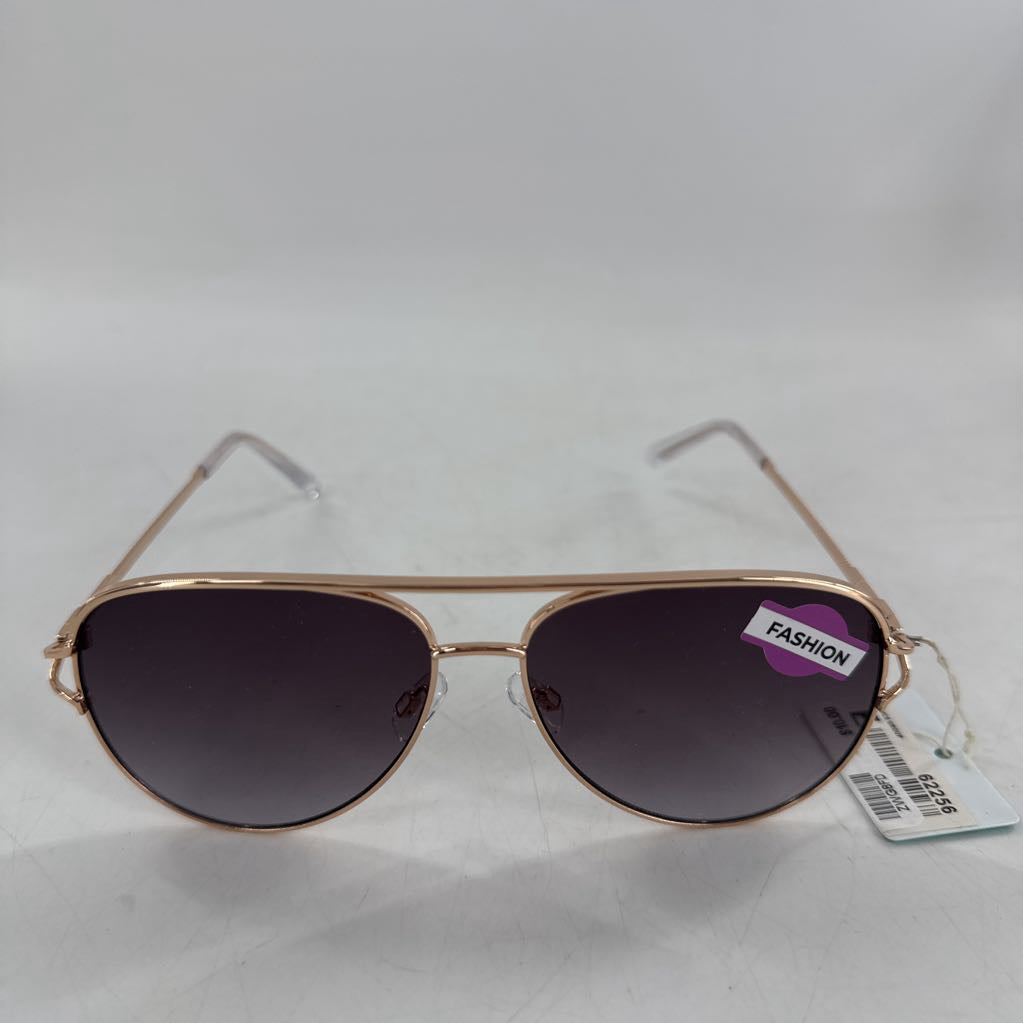 gold frame aviator sunglasses