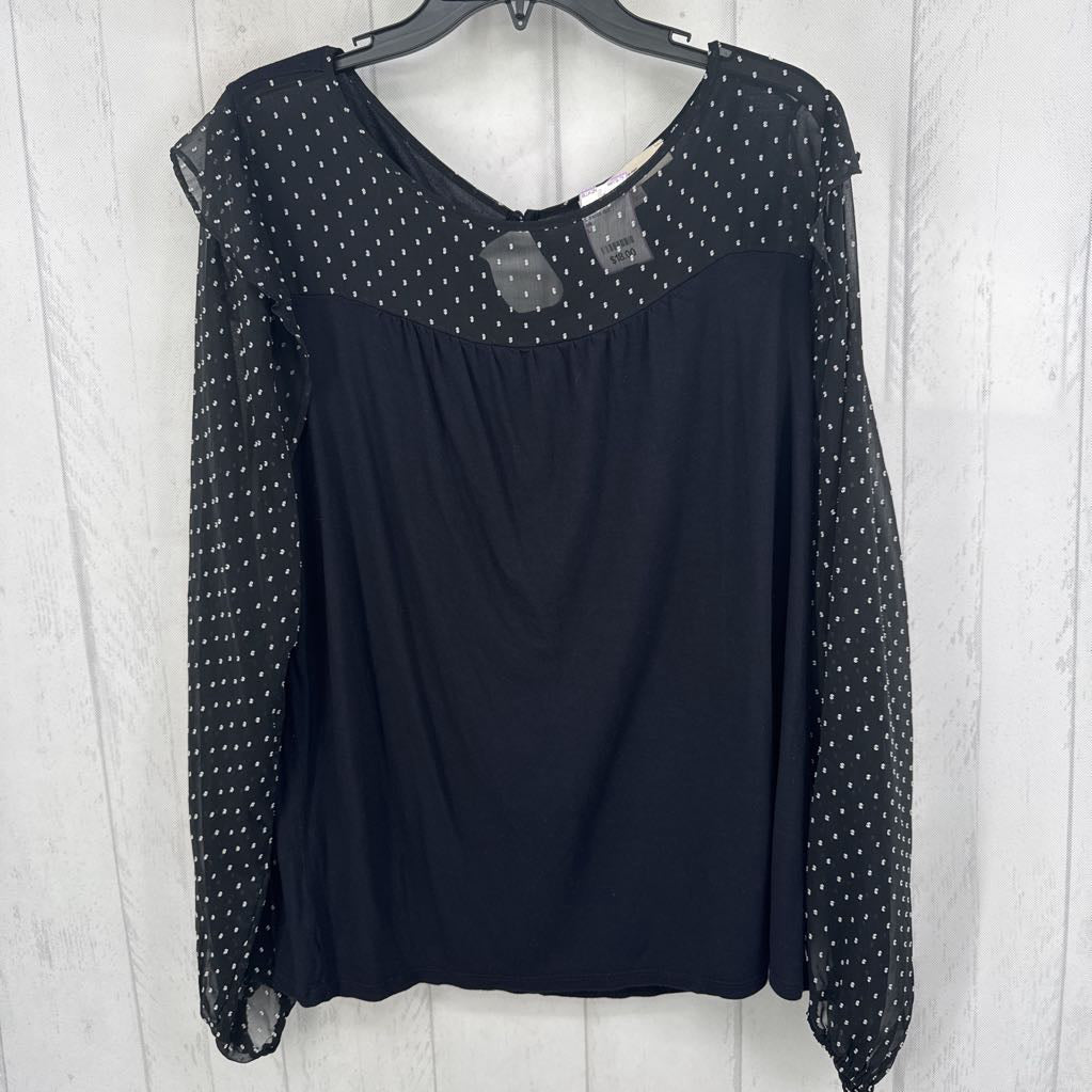 L swiss dot keyhole back l/s top