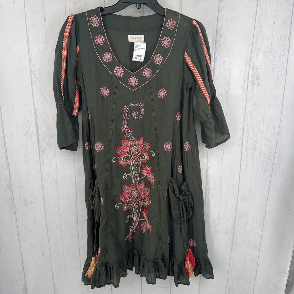 XS flo embroidered v-neck 3/4 slv dress