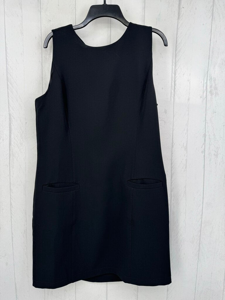 R90 14 slvls dress w/ front pockets