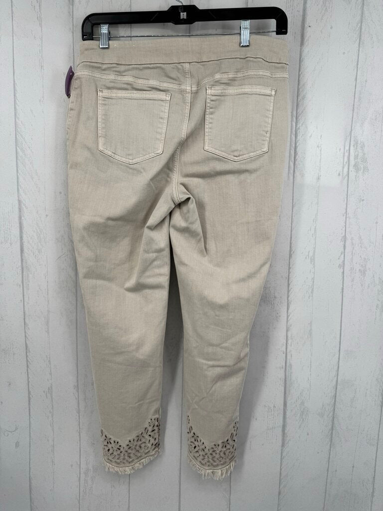 12 eyelet frayed pull-on jeans