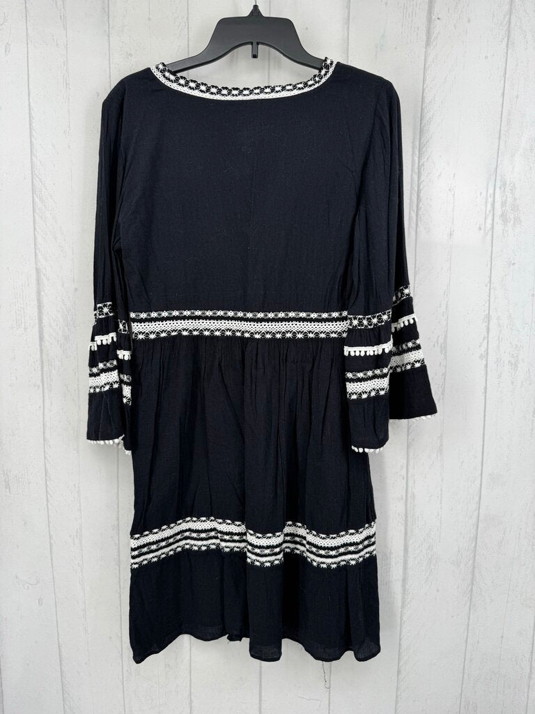R99 M l/s embroidered v-neck dress