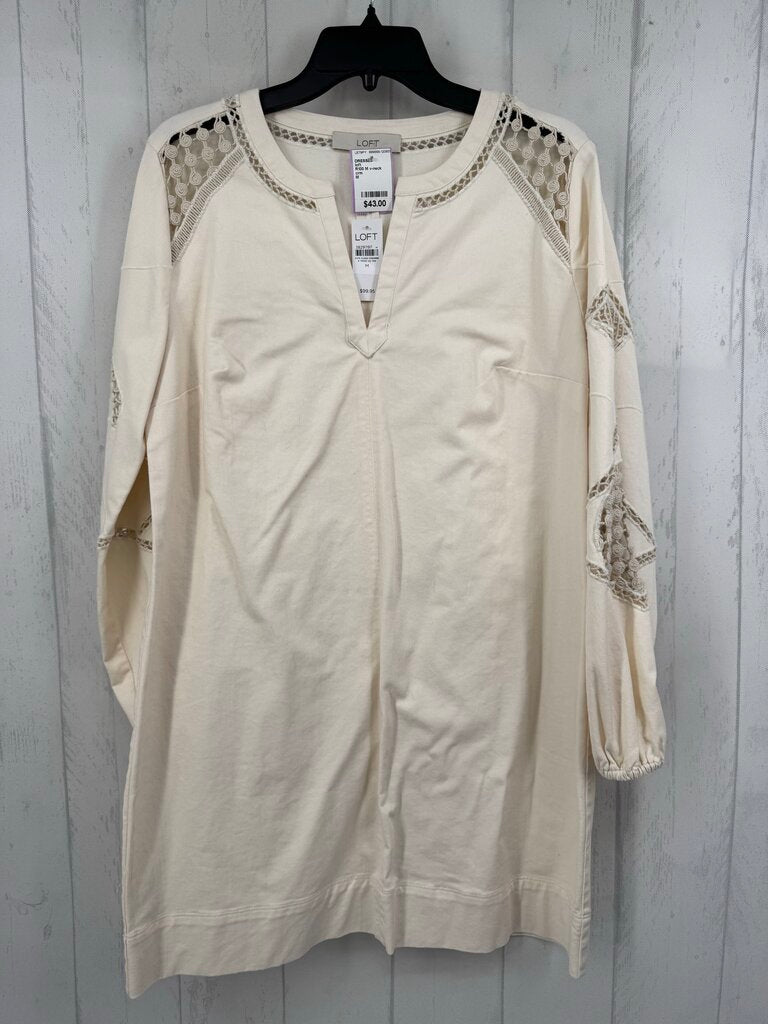 R100 M v-neck crochet lace detailing slv dress