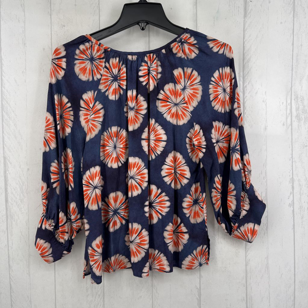 XS medallion print 3/4 slv top