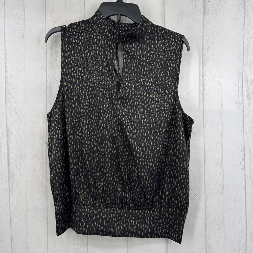 L printed notch neck tank