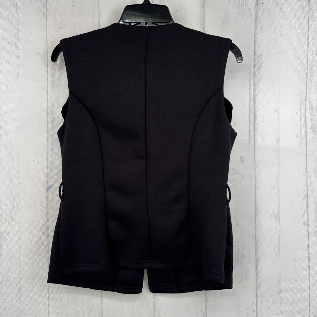 M button vest
