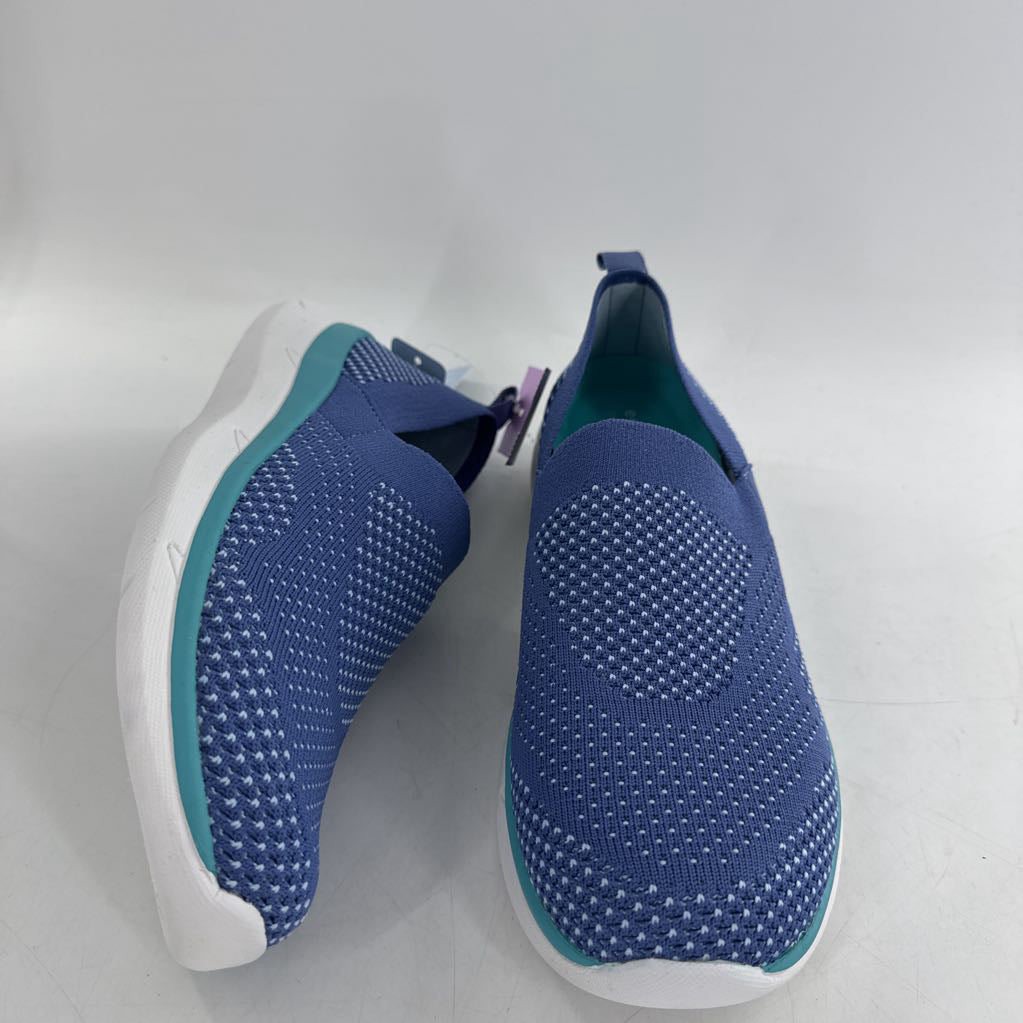 8 knit slip-on sneaker