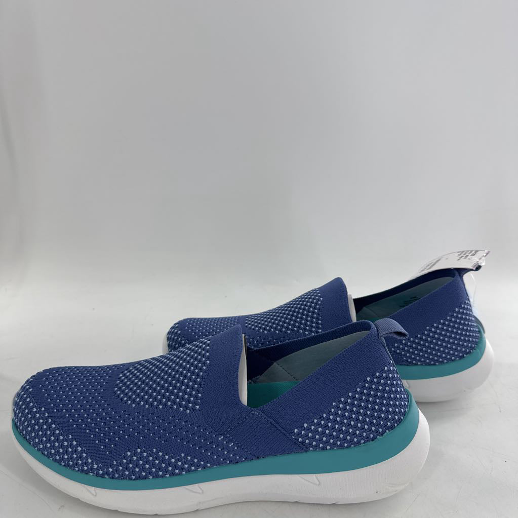 8 knit slip-on sneaker