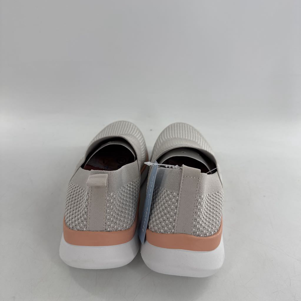 8 knit slip-on sneaker