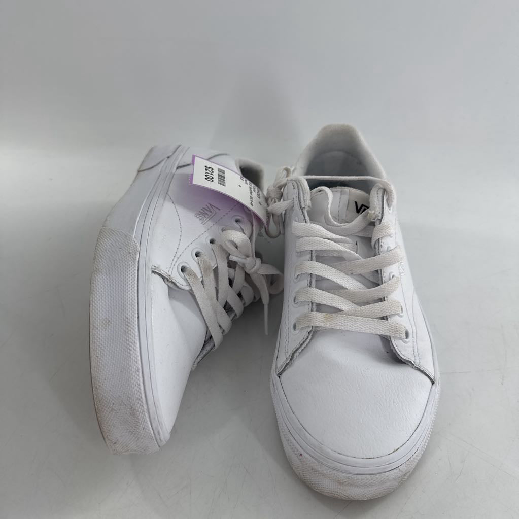 6.5 leather lace-up sneaker