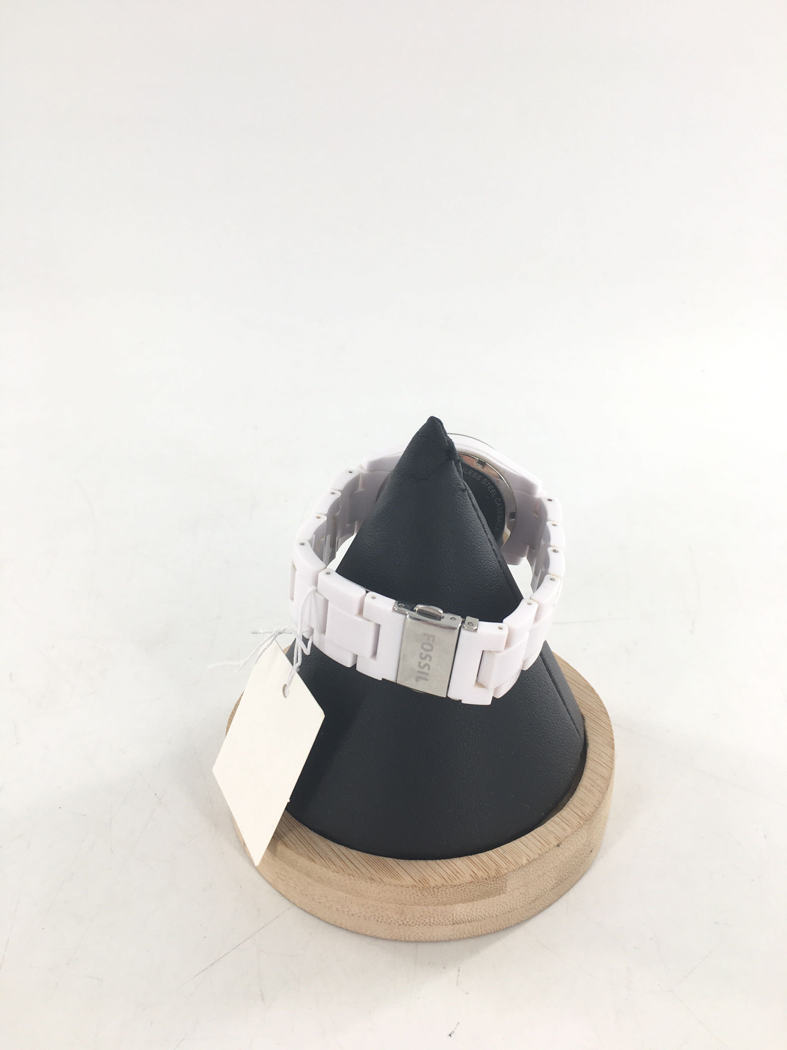 white round face watch