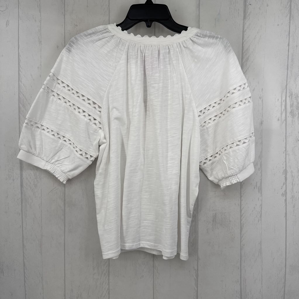10 ric-rac trim split neck s/s top