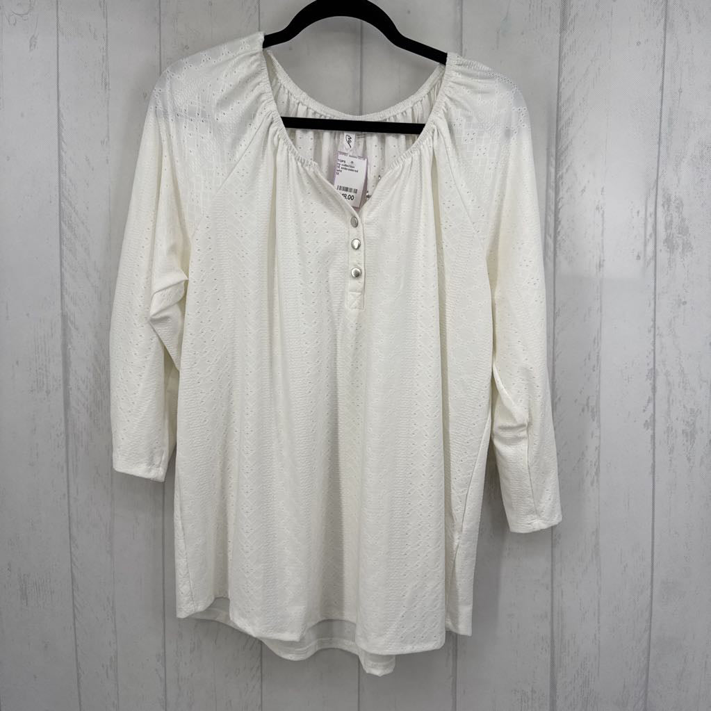 1X embroidered split neck 3/4 slv top
