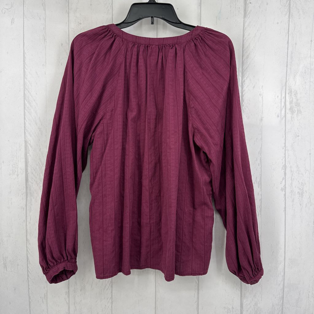 L split neck l/s top