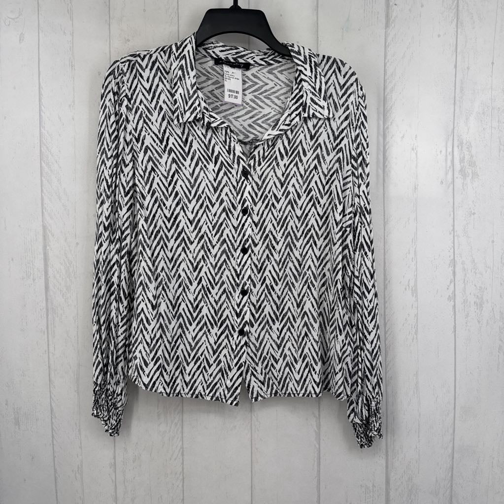 XL chevron stripe button down l/s top