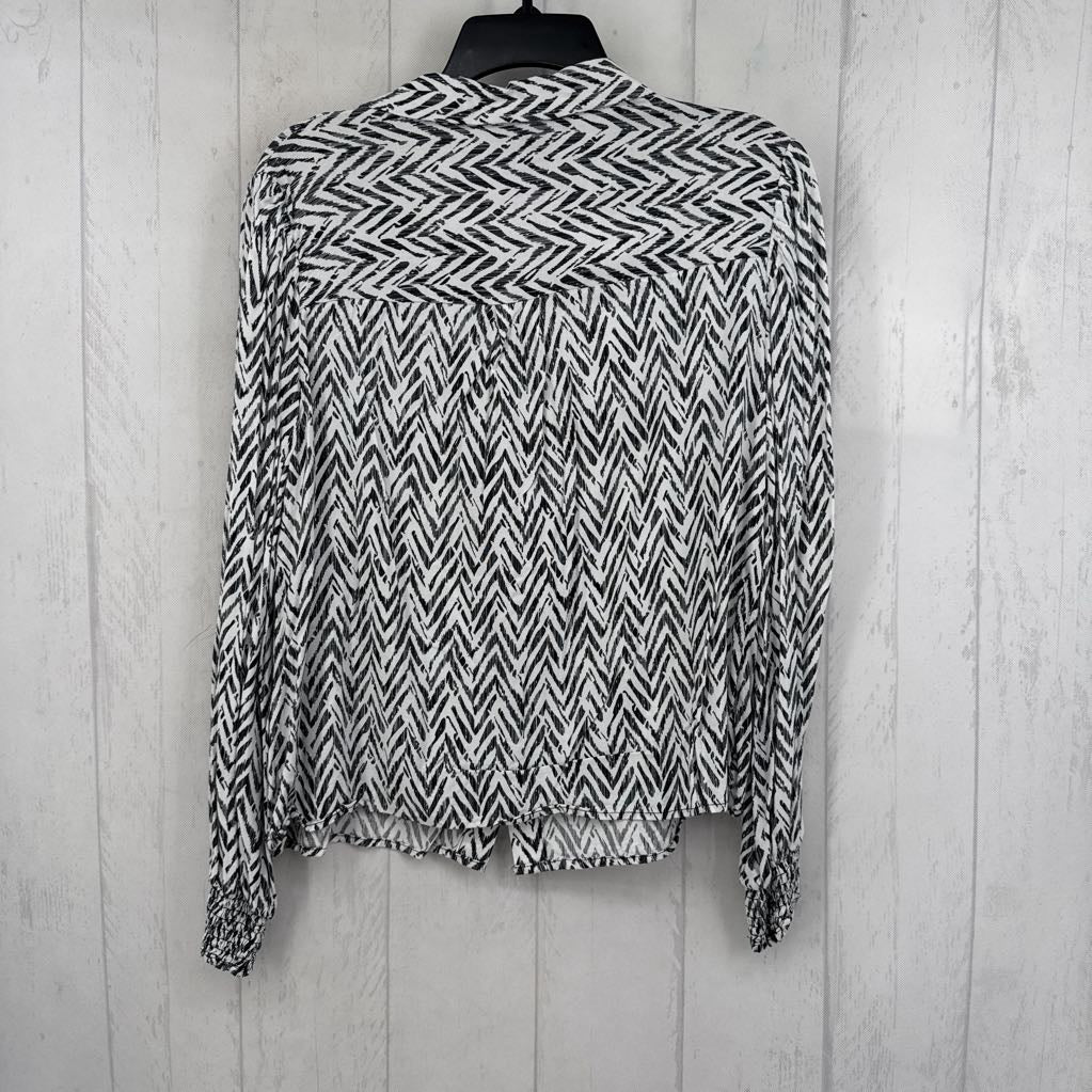 XL chevron stripe button down l/s top