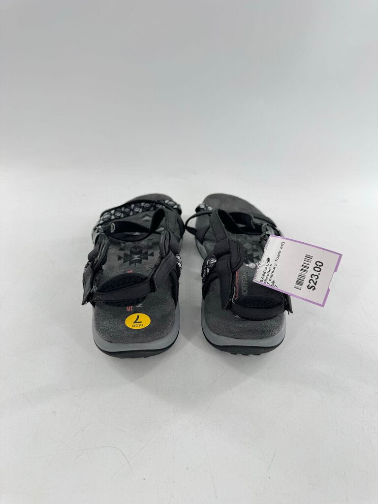 7 memory foam adj strap sandal