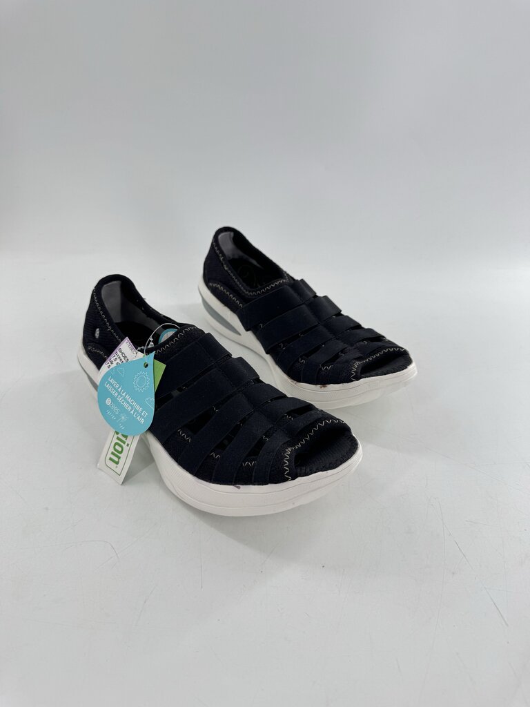 7.5 slip-on peep toe sneaker