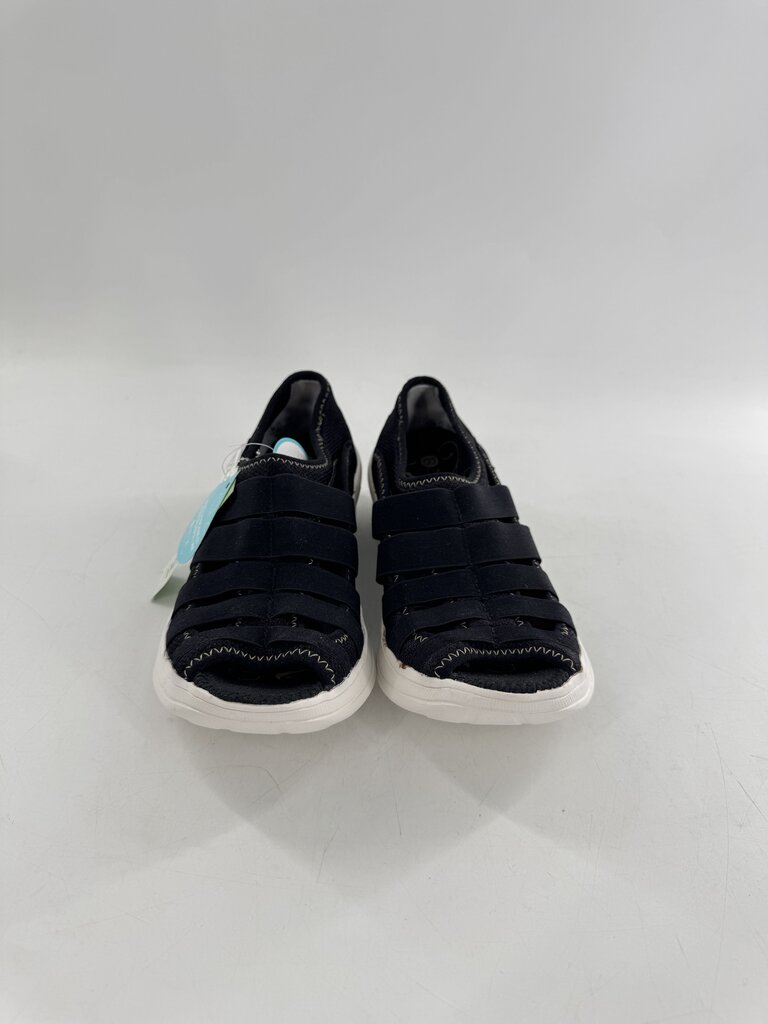 7.5 slip-on peep toe sneaker