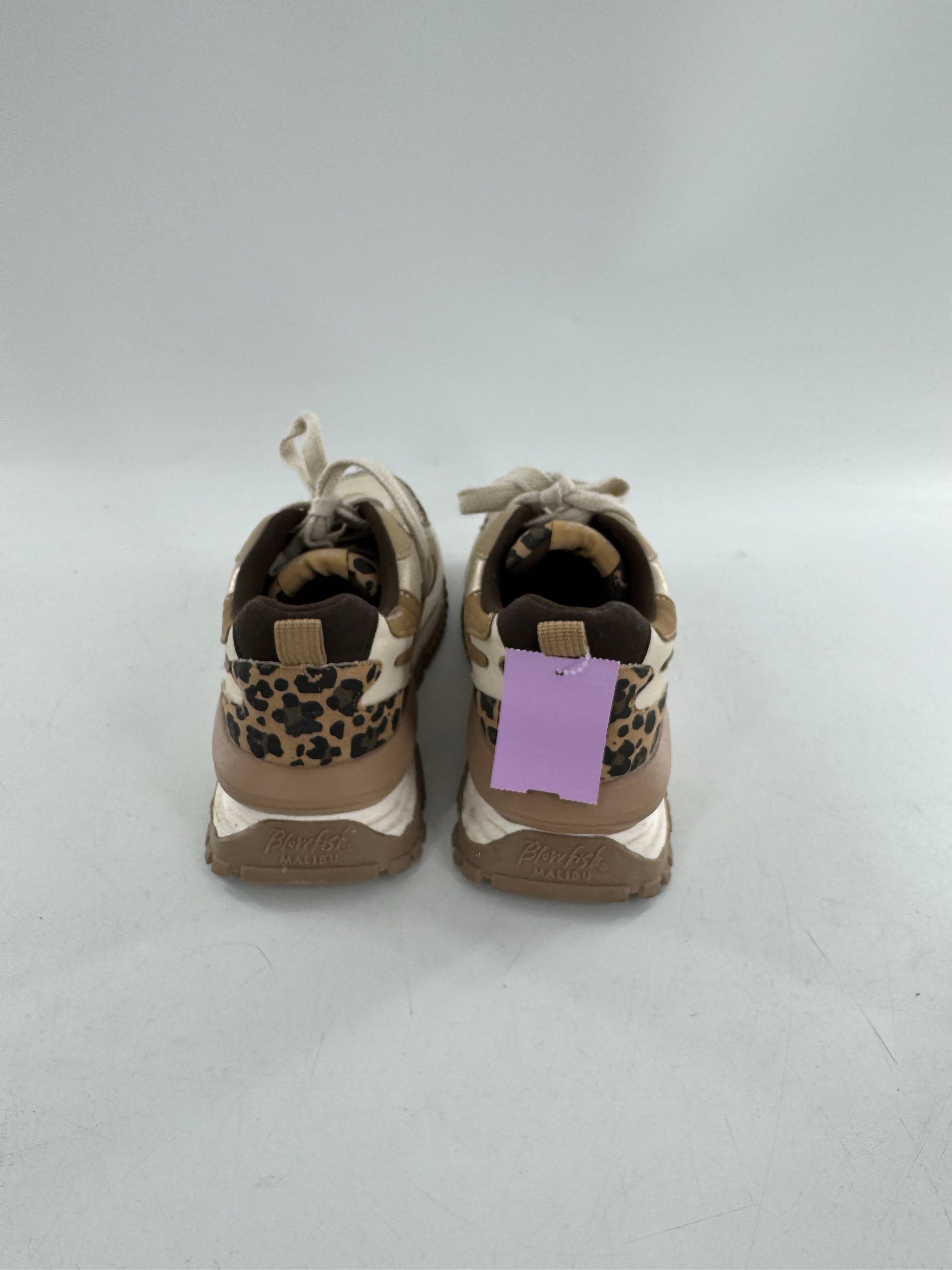 8 animal print lace-up sneaker