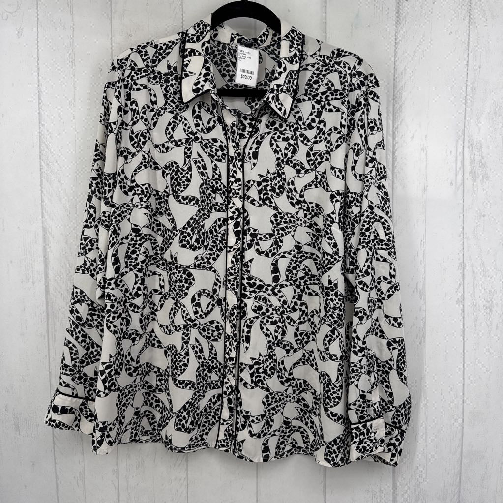 XL bow print button down l/s top