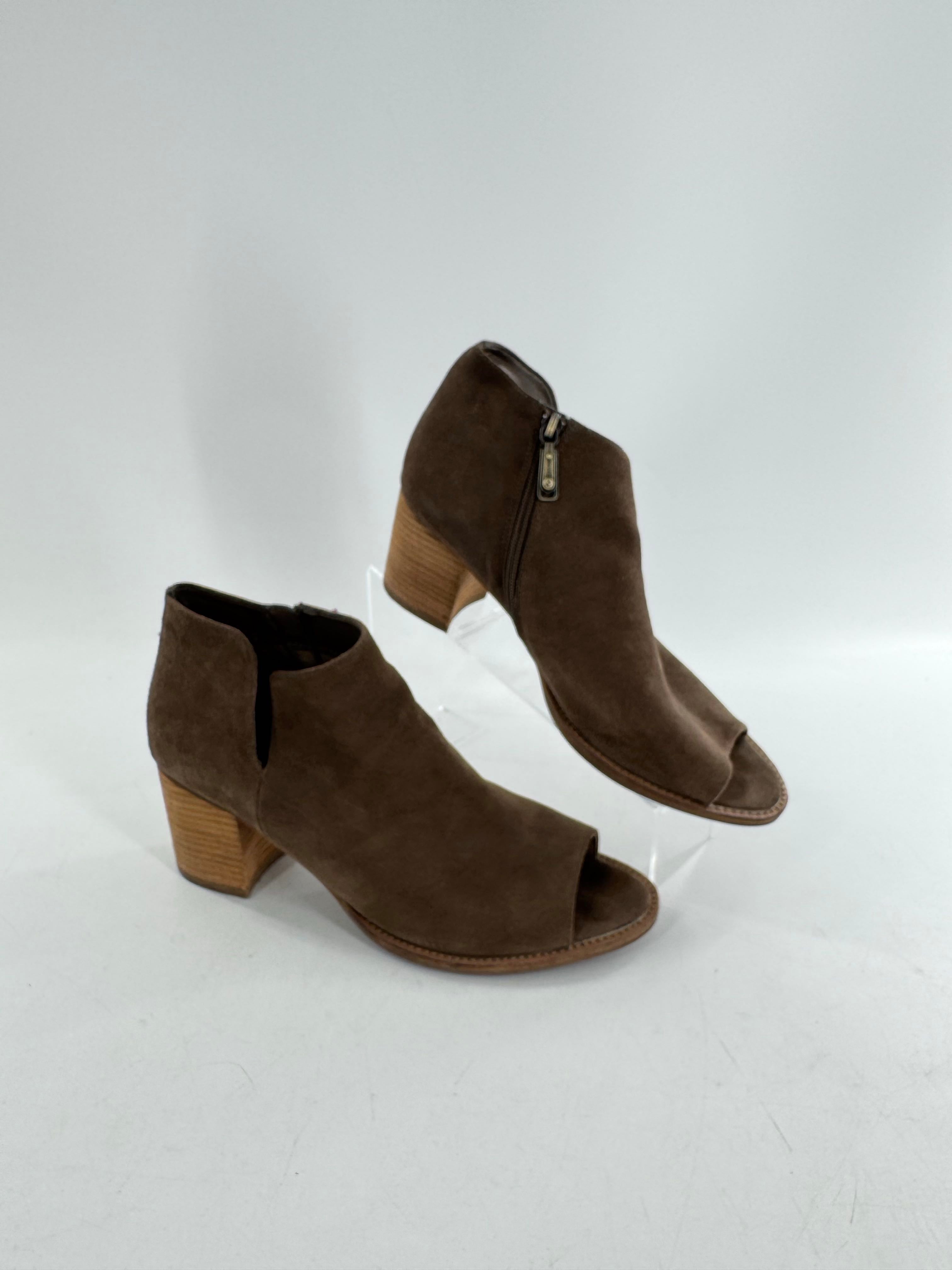 10 suede peep toe bootie