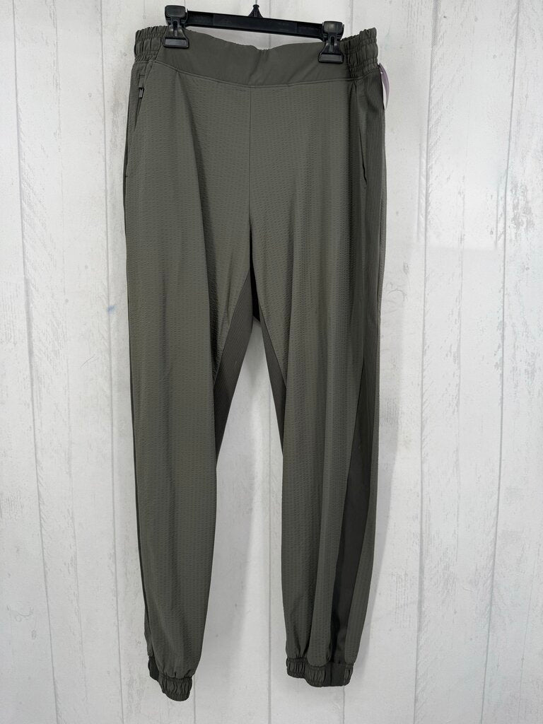 8 pull-on joggers